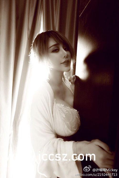 在线观看的吉泽,揭秘虚拟偶像的崛起与影响 第2张 在线观看的吉泽,揭秘虚拟偶像的崛起与影响 第2张